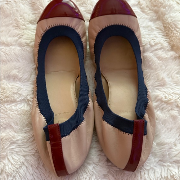 Stylish Women's Ballet Flats - Cream and Red - Picture 2 of 5